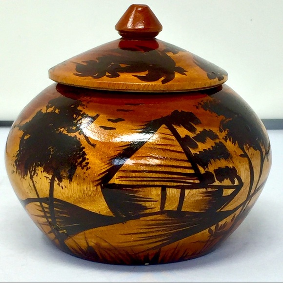 Beautiful little Hawaiian wooden trinket jar with lid - Picture 2 of 7